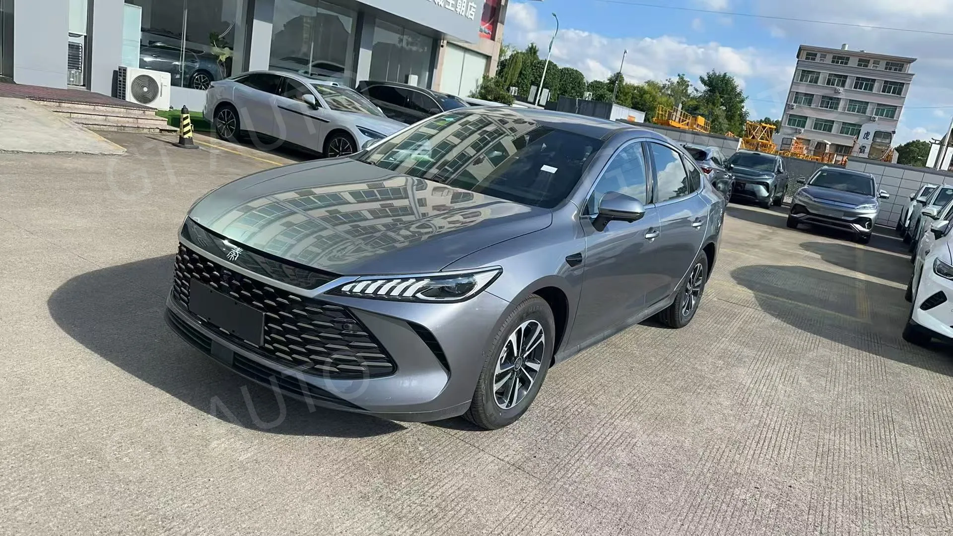 BYD EV 8